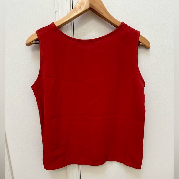 Red top - Picture 2 of 2